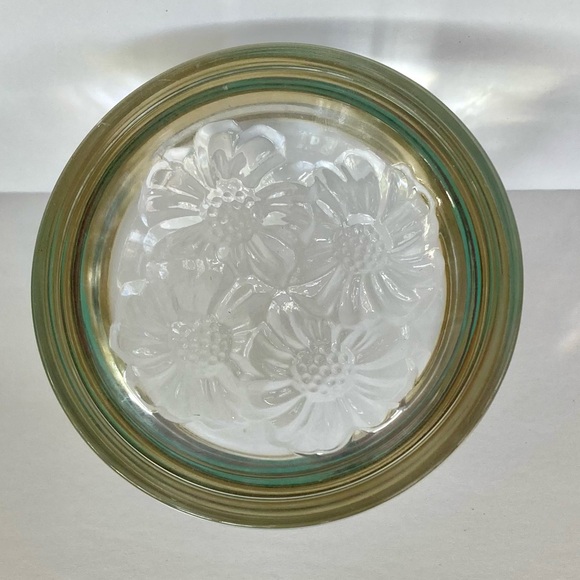 Lead Crystal Daisy Paperweight, Cristal D’Arques, France - Picture 3 of 3